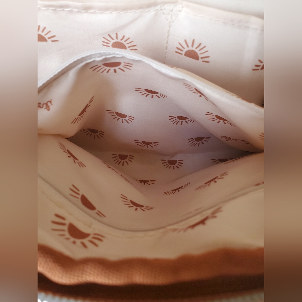 Itzy Ritzy Boss Plus - Picture 9 of 12